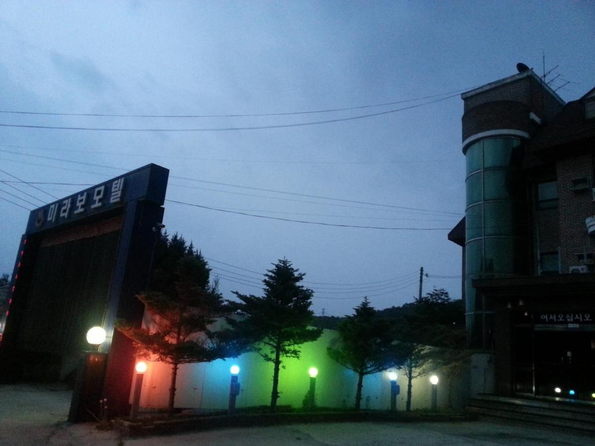 Feel Motel Phocshon Kültér fotó